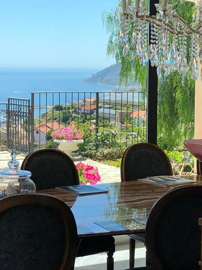 La Casa Di Sissi B&B Sanremo Dış mekan fotoğraf