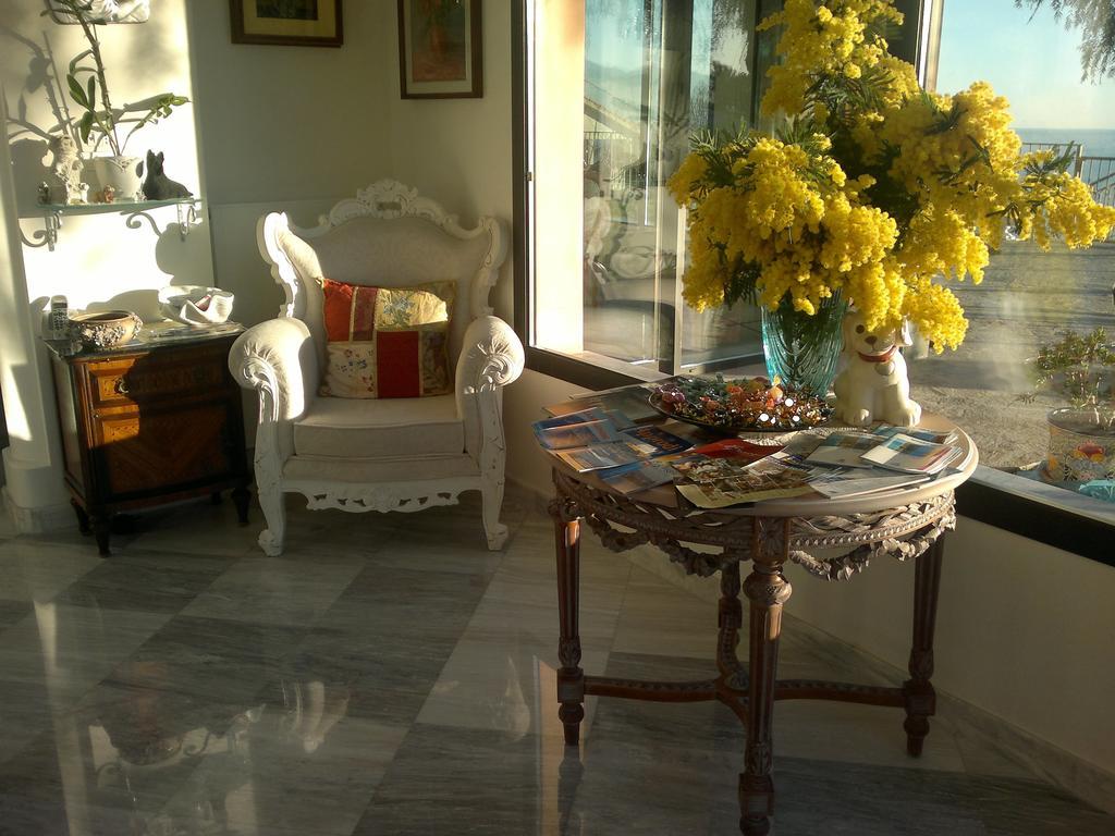 La Casa Di Sissi B&B Sanremo Dış mekan fotoğraf