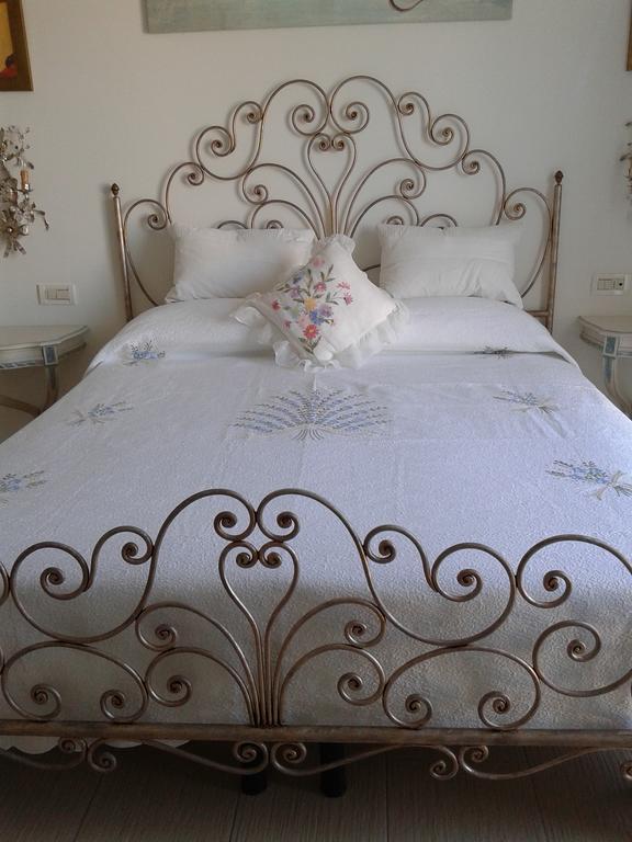 La Casa Di Sissi B&B Sanremo Dış mekan fotoğraf